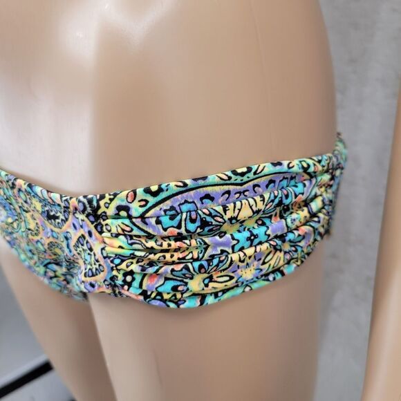 Victoria's Secret Bikini The Getaway Halter and Knockout Bottoms Ruched - Picture 6 of 15